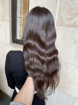 ロング カラー ミヤザキ タクトのヘアスタイル