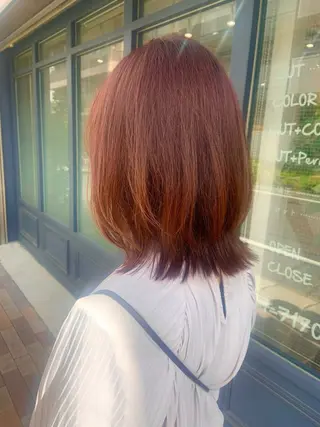 ミディアム カラー Aube Hair McQueen所属・クリハラ シュウのヘアスタイル