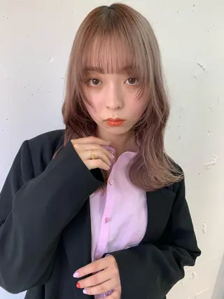 セミロング カラー raika .のヘアスタイル