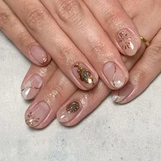 ネイル atelier　FIORITURA所属・FIORITURA aiのネイルデザイン