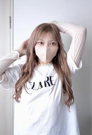 ミディアム カラー パーマ ヘアアレンジ アイブロウ 推し活専用 【派手髪】飯野ゆかりのヘアスタイル