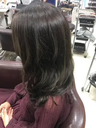 セミロング カラー 山本 明弘のヘアスタイル