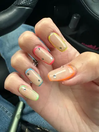 ネイル AOAQUA SHIORIのネイルデザイン