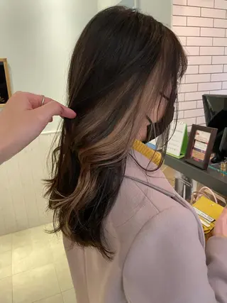 カラー ケアブリーチ/ エクステ/レイヤーのヘアスタイル