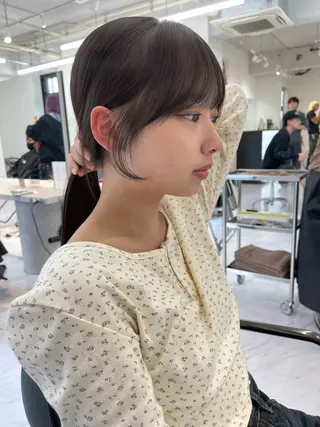 セミロング カラー 宮崎　達也 ミルクティーベージュのヘアスタイル