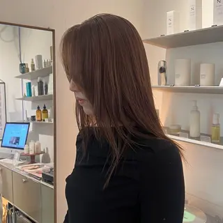 ロング カラー MARIKA 暖色系/ハイトーンのヘアスタイル