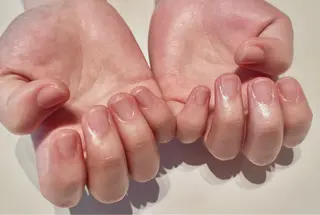 ネイル 自爪とネイルケア専門サロン　プリナチュール所属・吉岡 泉のネイルデザイン