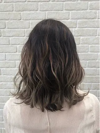 セミロング カラー や えのヘアスタイル