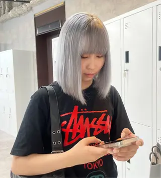 ミディアム カラー ハイトーン/レイヤー 💜Akaneのヘアスタイル