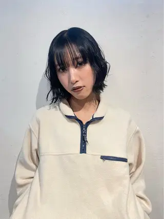 ショート カラー Kaede/ ハイトーンカラーのヘアスタイル