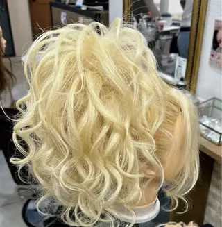 ロング ヘアアレンジ セットサロンCURE YUKIOKAのヘアスタイル