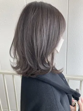 ミディアム roka ノゾミのヘアスタイル