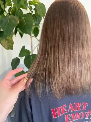 セミロング 神谷 夏帆のヘアスタイル