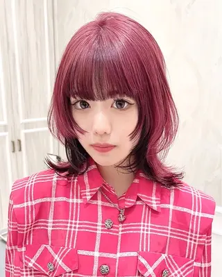 ミディアム 大阪ウルフカット 🐺デザインカラーのヘアスタイル