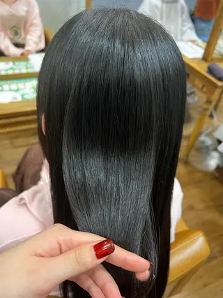 ロング スパニスト おおつかちなつのヘアスタイル