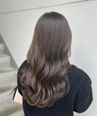 ロング カラー 三岳 小雪のヘアスタイル