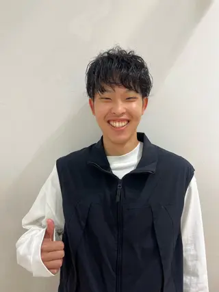 パーマ メンズ 荒川 三希のヘアスタイル