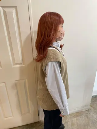 セミロング カラー MIOベージュカラー 柔らかいカラーのヘアスタイル