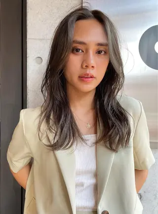 ミディアム カラー パーマ ヘアアレンジ ネイル マツエク・マツパ Miku /ブリーチ/ボブのヘアスタイル