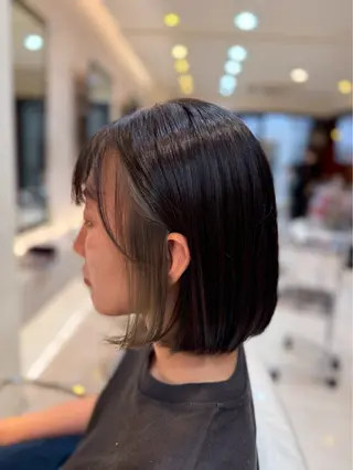 ショート カラー 坂田 愛彩萌のヘアスタイル