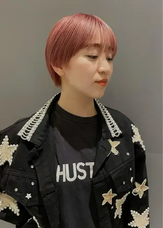 ショート カラー SALOWIN所属・ブリーチ✍️ ボブ✨レイヤーのヘアスタイル