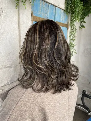 ミディアム 疋田 美子のヘアスタイル