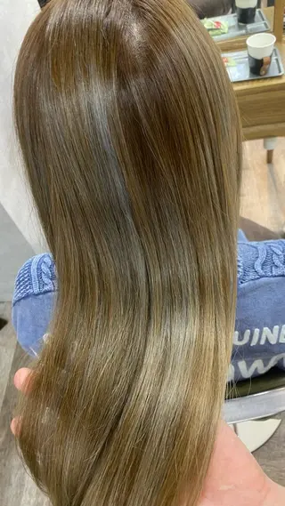 ロング カラー 飯田 雷晟のヘアスタイル