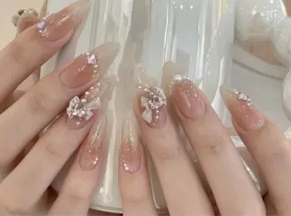 ネイル LE REVE Hinaのネイルデザイン