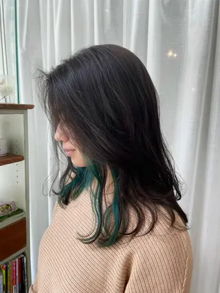 セミロング カラー fio マナミのヘアスタイル