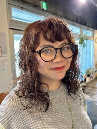 ミディアム パーマ 透明感カラー 暖色shihoのヘアスタイル