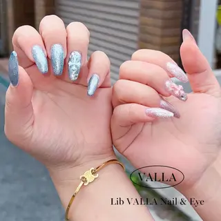 ネイル LIB VALLA kazuha🍒🩵のネイルデザイン