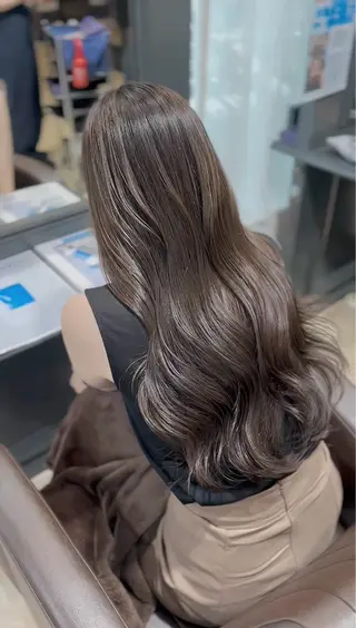ロング カラー 瀧口 賢也のヘアスタイル