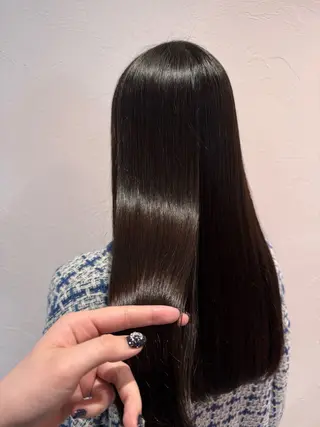 ロング 柿添 莉央のヘアスタイル