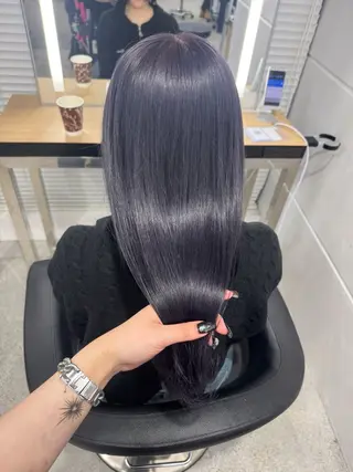 ロング カラー 暗髪🩶ラベンダー/ ブルー/ユウナ🤍のヘアスタイル