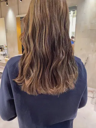 ロング すぎもと さき⚡️ 朝ラク・*パーマのヘアスタイル