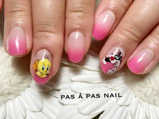 ネイル Yakko pas á pasのネイルデザイン