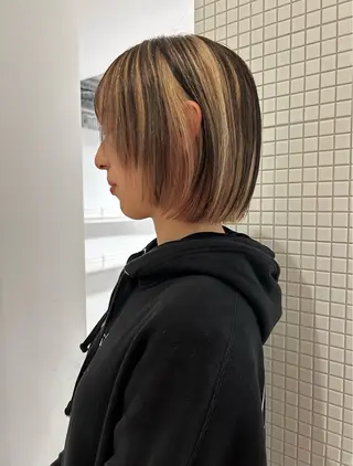 ショート カラー キクチ ホナミのヘアスタイル