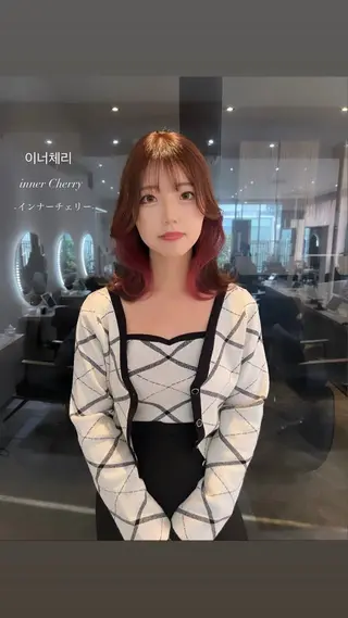 ミディアム カラー 韓国🇰🇷レイヤー 映える顔周り🩷のヘアスタイル