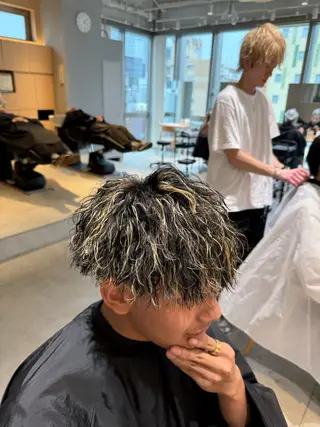 パーマ メンズ 石黒 龍大のヘアスタイル