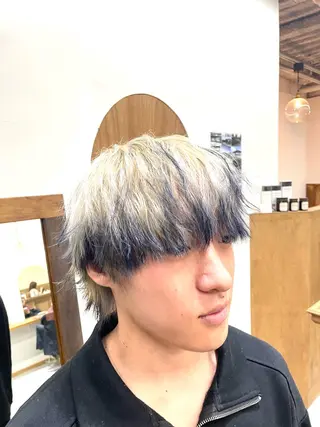 カラー メンズ 慎太朗メンズパーマ/ フェザー/スパイキーのヘアスタイル