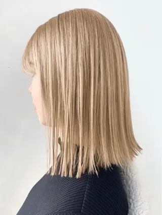 ミディアム カラー ANNA /艶髪/ハイトーンのヘアスタイル