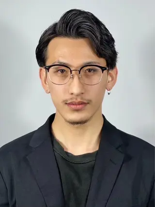 ミディアム ヒロ銀座/大槻 湧也のヘアスタイル