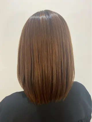 ミディアム natsumi / N°ariaのヘアスタイル