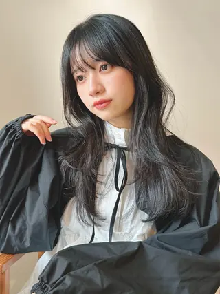 ロング カラー パーマ 🫧小顔×似合わせ× 透明感カラー🫧のヘアスタイル