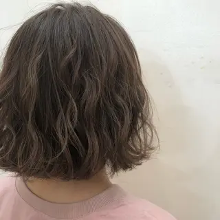 カラー ambellir 山本伽椰のヘアスタイル