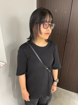 ミディアム カラー MIU/ルーツカラー 顔まわりレイヤーのヘアスタイル