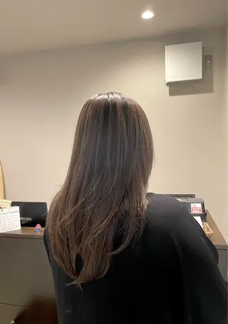 ロング batik dua所属・尼丁 勇磨のヘアスタイル