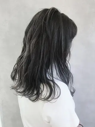 セミロング カラー MOU namba ムウナンバのヘアスタイル