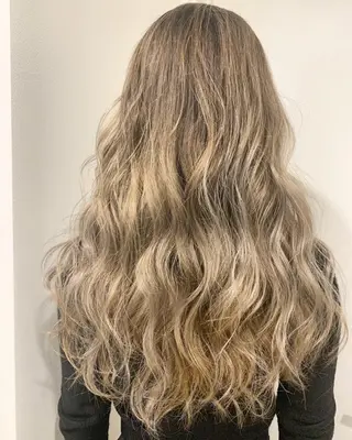 ロング カラー 🎨カラー満足度 500%💫ヅル💫のヘアスタイル