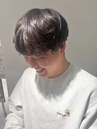 パーマ メンズ ️🩵RINKA/ ハイトーンカラー🩵のヘアスタイル